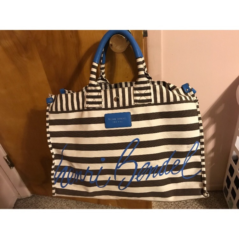 Henri Bendel tote  never used